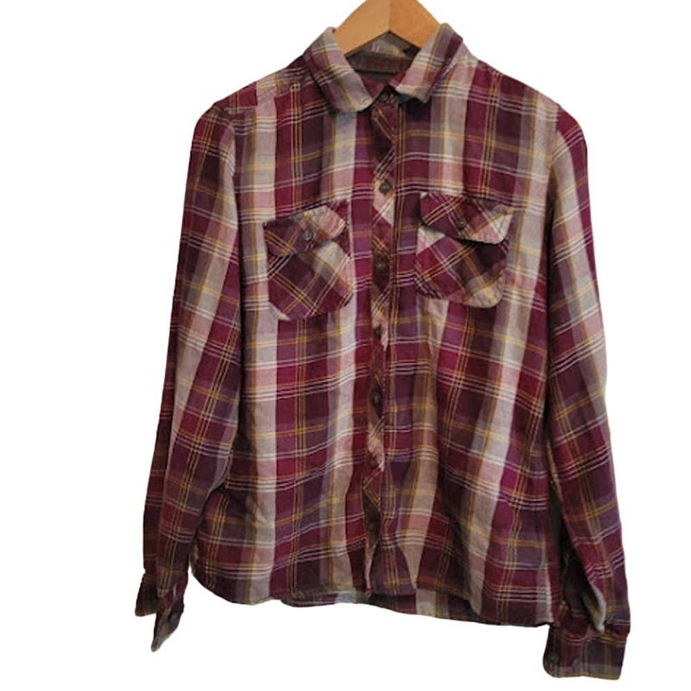 Marmot- flannel button up shirt- size medium